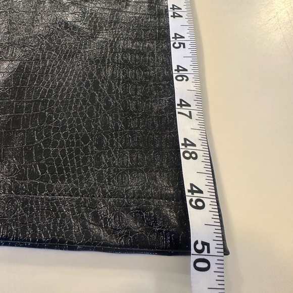 MAJESTIK Bold Faux Leather Black Croc-Embossed Stacked Pants Size 32 NWT - Picture 13 of 16